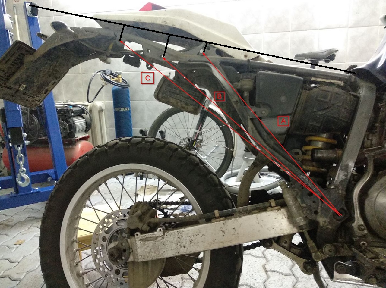 Как загнуть трубу на мото - 80 фото