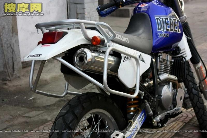 Кофр на Suzuki Djebel 250