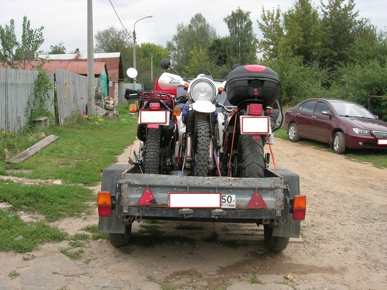 Мотоцикл Триумф на прицепе
