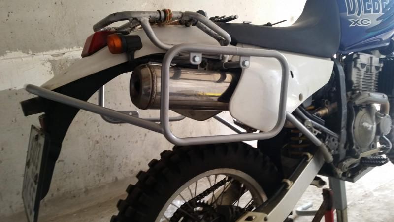 Кофр на Suzuki Djebel 250
